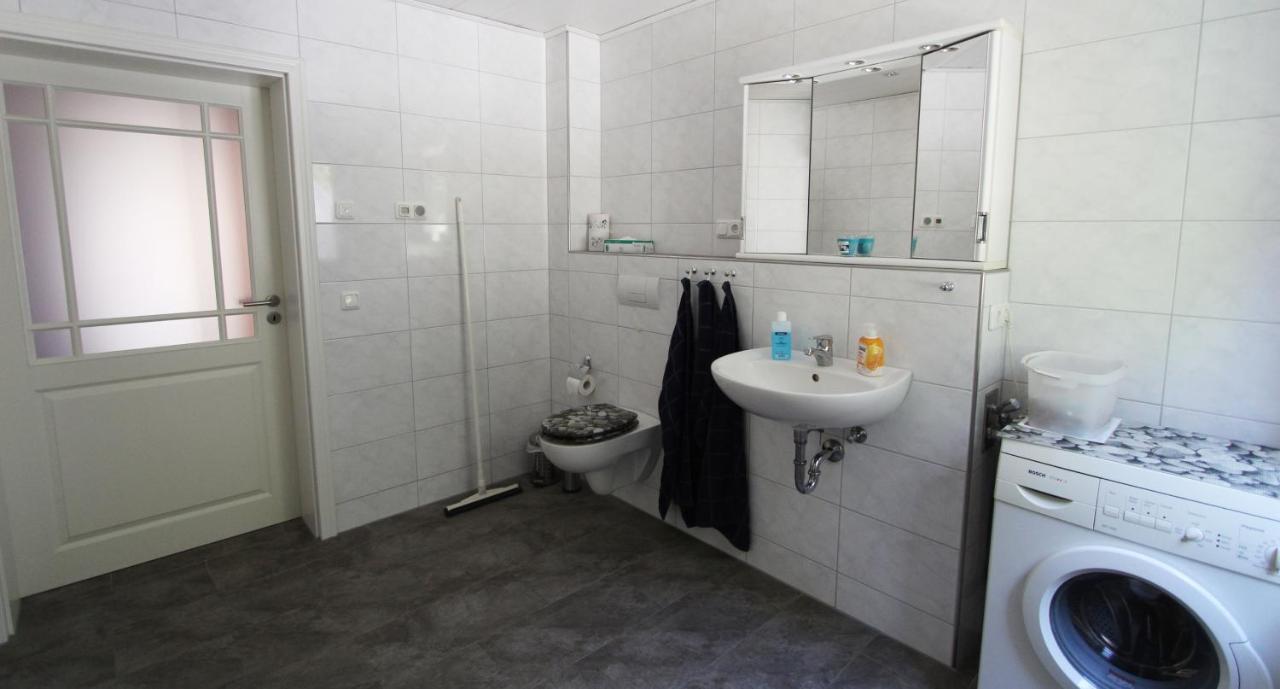 Ferienwohnung Iris Кюлунгсборн Екстер'єр фото